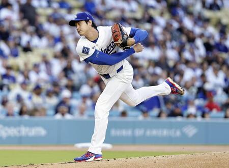 先発登板した大谷（共同）