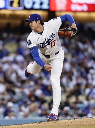 先発登板した大谷（共同）
