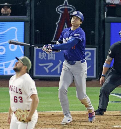 　エンゼルス戦の６回、この回２度目の打席で右飛に倒れたドジャース・大谷＝アナハイム（共同）