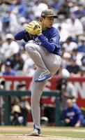 先発し、７回を投げ４安打１失点で２勝目を挙げた佐々木（共同）