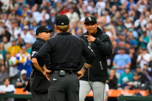 村上がマルチ安打奮闘も連勝ストップ