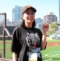 　始球式へ意気込みを語る石川佳純さん（撮影・小林信行）