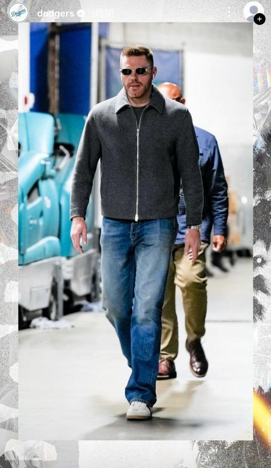 　球場入りするフリーマン。ドジャースのインスタグラム（ｄｏｄｇｅｒｓ）より