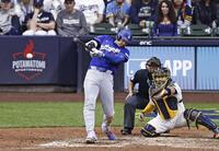 ９回、右前適時打を放つ大谷（共同）