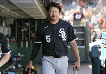 　ジャイアンツに敗れ、引き揚げるホワイトソックス・村上＝サンフランシスコ（共同）