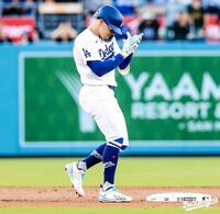 　３回、左翼線へ適時二塁打を放ったキケ・ヘルナンデス（ロサンゼルス・ドジャース提供）