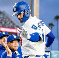 ３回、今季１号ソロを放ったキケ・ヘルナンデス（ロサンゼルス・ドジャース提供）