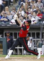 　タイガース戦の３回、二ゴロに倒れるホワイトソックス・村上＝シカゴ（共同）