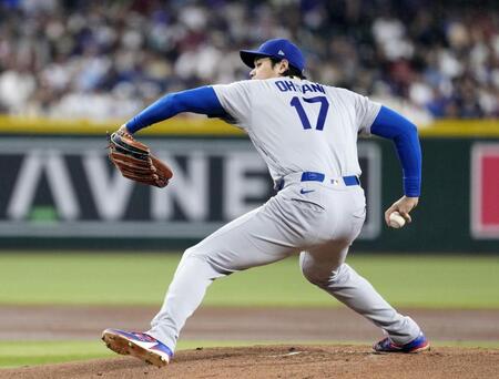 先発登板した大谷（共同）