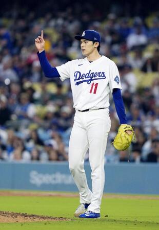 ４回、トラウトを遊ゴロに仕留めた佐々木（共同）