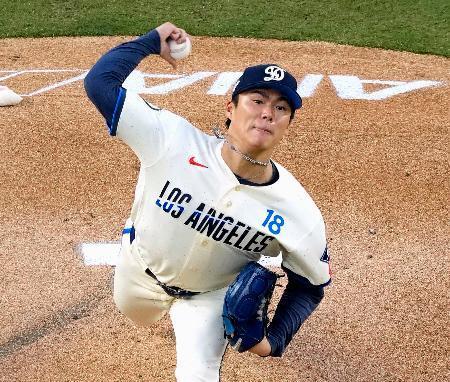 　エンゼルス戦に先発し、８回１失点で６勝目を挙げたドジャース・山本＝ロサンゼルス（共同）