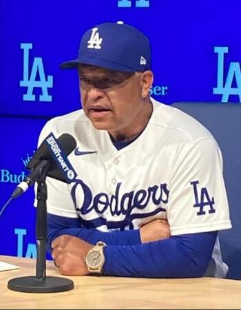 ロバーツ監督