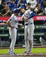 　パイレーツ戦の７回、この回２度目の打席で、押し出し四球を選んだドジャース・大谷＝ピッツバーグ（共同）