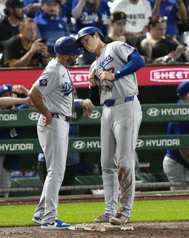 　パイレーツ戦の７回、この回２度目の打席で、押し出し四球を選んだドジャース・大谷＝ピッツバーグ（共同）