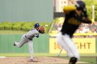 先発登板した大谷（共同）
