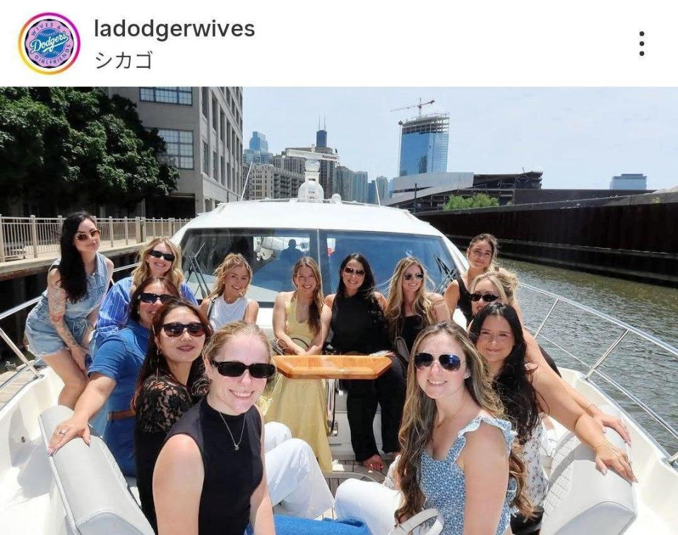 ドジャーワイブスのインスタグラム（ｌａｄｏｄｇｅｒｗｉｖｅｓ）より