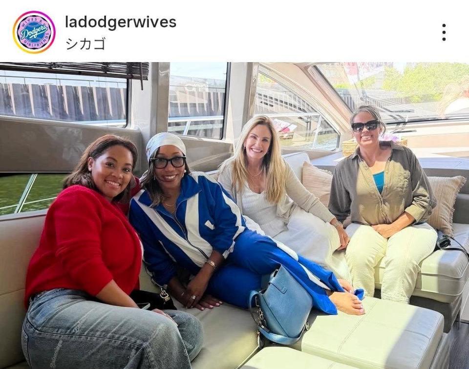 ドジャーワイブスのインスタグラム（ｌａｄｏｄｇｅｒｗｉｖｅｓ）より