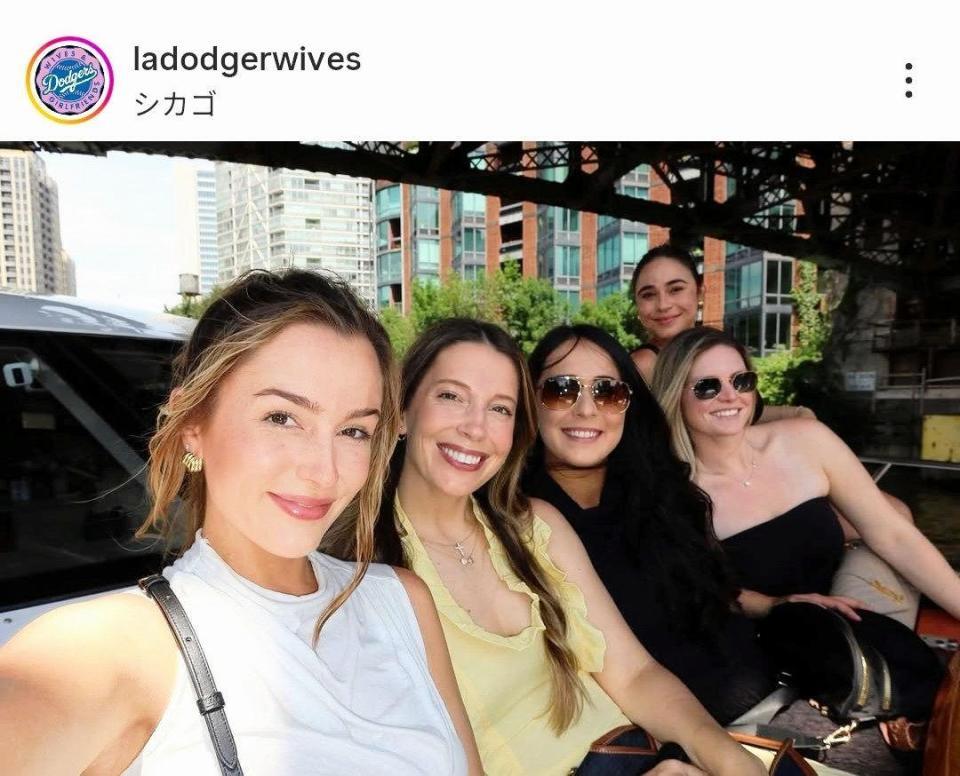 ドジャーワイブスのインスタグラム（ｌａｄｏｄｇｅｒｗｉｖｅｓ）より