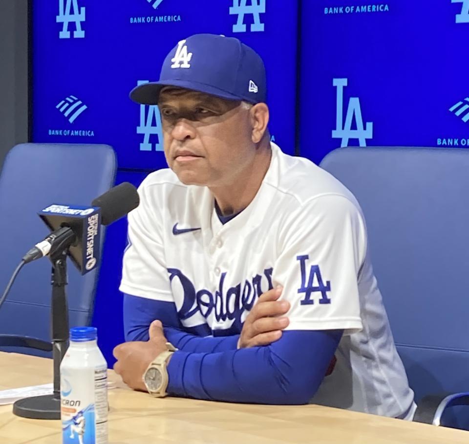 試合後に会見したロバーツ監督（撮影・小林信行）