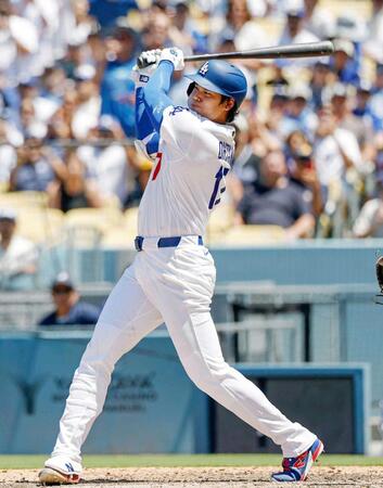 　６回、代打として打席に立ち、遊ゴロに倒れたドジャース・大谷（共同）