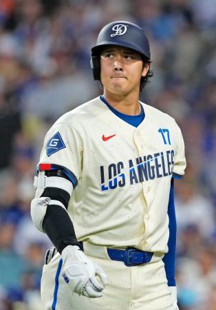 　オリオールズ戦の４回、空振り三振に倒れたドジャース・大谷＝ロサンゼルス（共同）