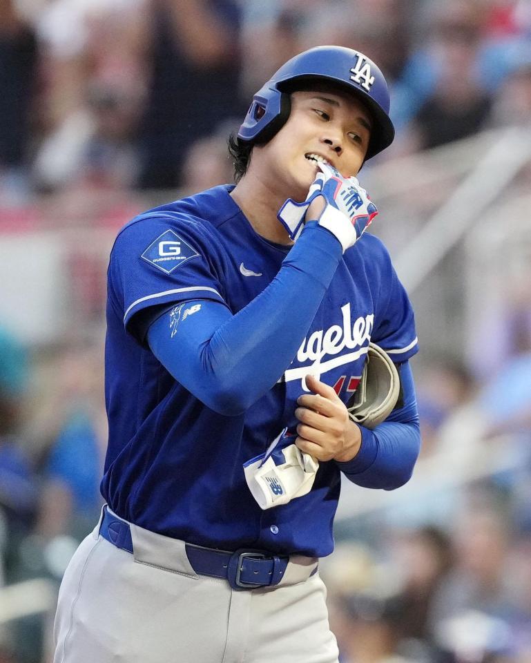 　ツインズ戦の７回、見逃し三振に倒れたドジャース・大谷＝ミネアポリス（共同）