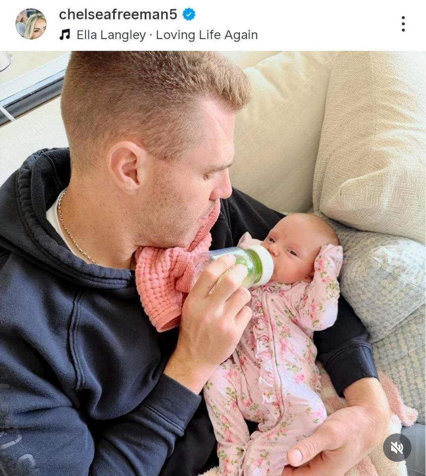 フリーマンの妻・チェルシーさんのインスタグラム（ｃｈｅｌｓｅａｆｒｅｅｍａｎ５）より