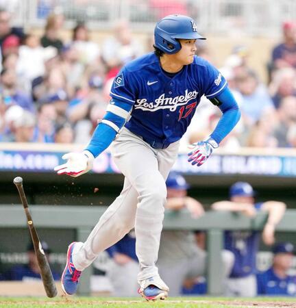　３回、適時打を放つ大谷（共同）