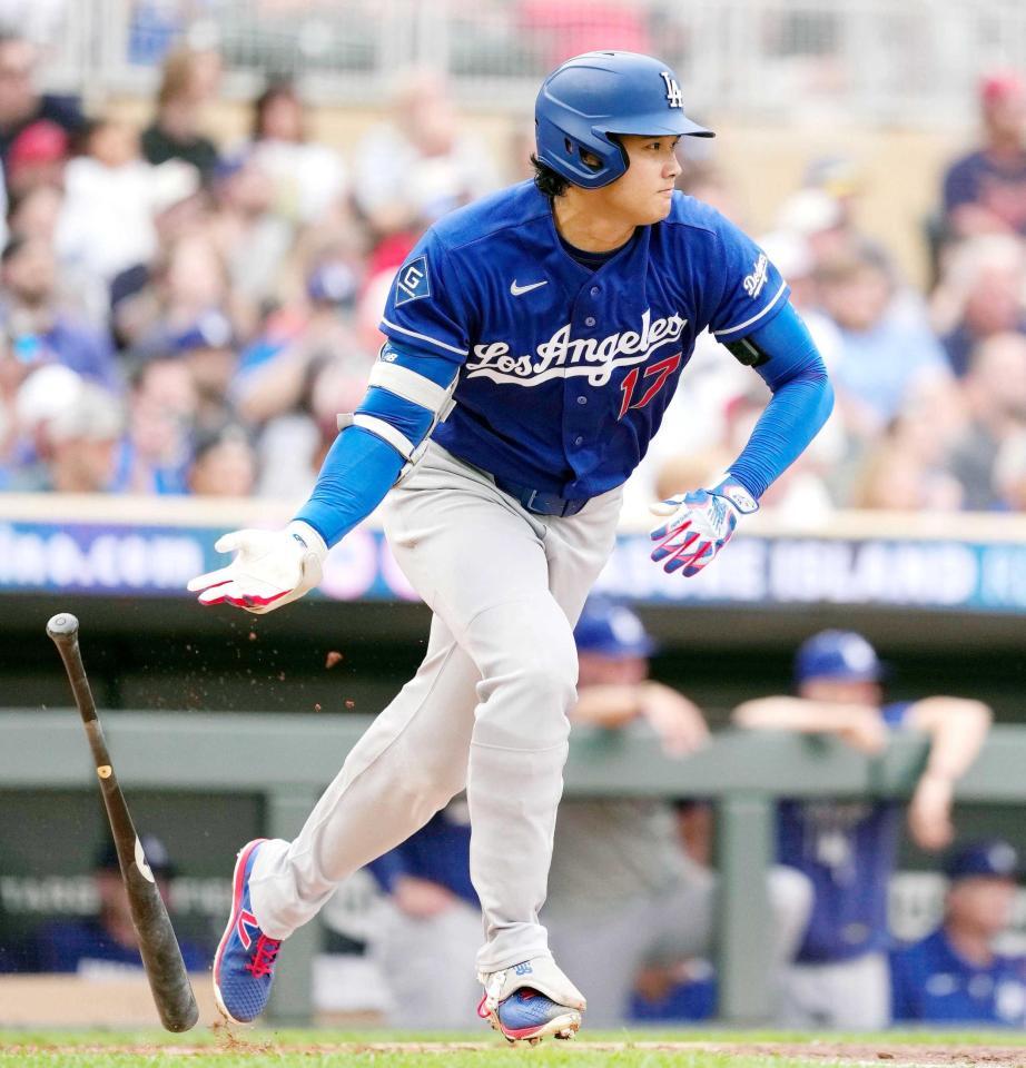 　３回、適時打を放つ大谷（共同）