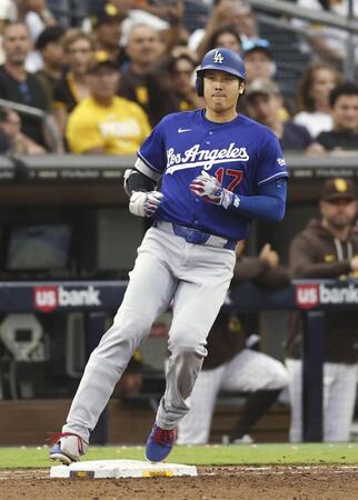　パドレス戦の６回、右前打を放ったドジャース・大谷＝サンディエゴ（共同）
