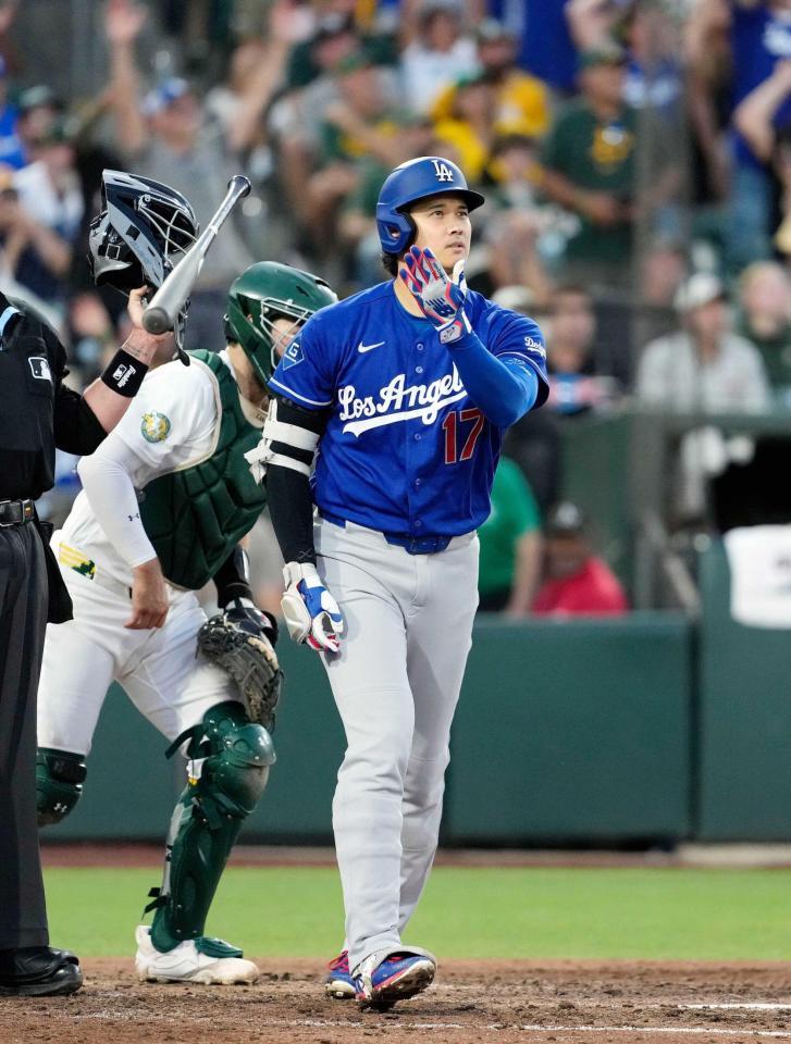 　６回、３ランを放つ大谷（共同）