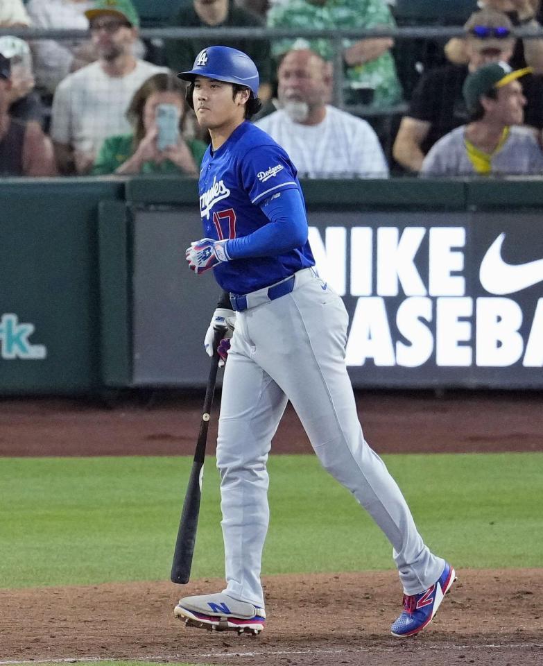 　アスレチックス戦の７回、一ゴロに倒れたドジャース・大谷＝サクラメント（共同）