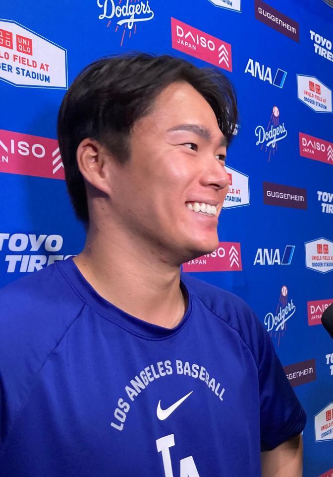 試合後に取材に応じる山本由伸（撮影・小林信行）