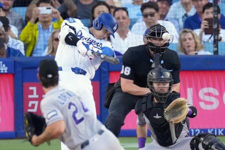 １回、ＭＬＢ通算３００号を放った大谷 (提供・AP /アフロ)