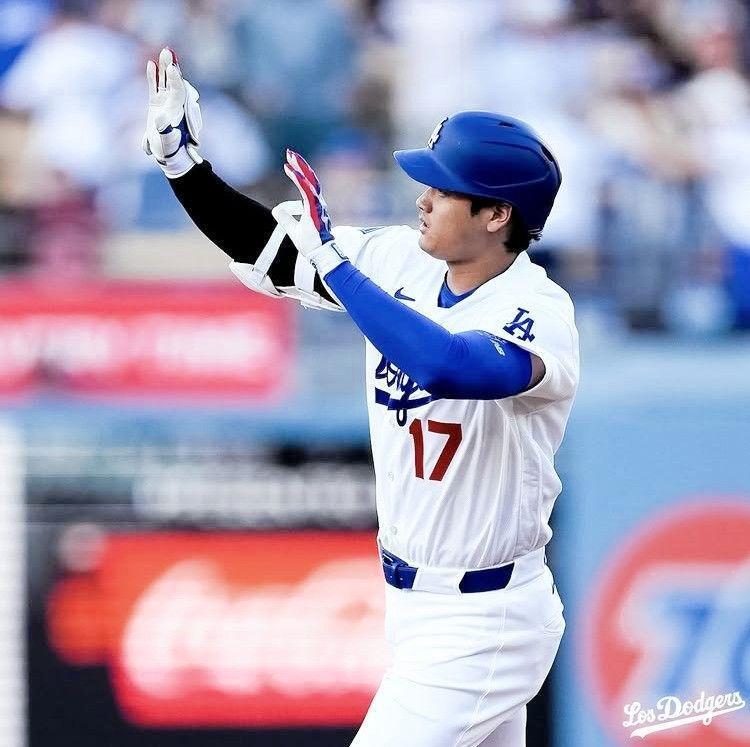１回、先頭打者本塁打を放った大谷（ロサンゼルス・ドジャース提供）