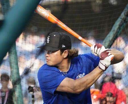 　米大リーグのオールスター戦で、試合前に打撃練習するホワイトソックス・村上＝フィラデルフィア（共同）
