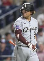 　オールスター戦の９回、空振り三振に倒れたホワイトソックス・村上＝フィラデルフィア（共同）