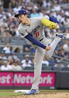 　ヤンキース戦に先発した佐々木（共同）