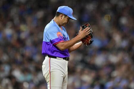 　ロイヤルズ戦に先発したロッキーズ・菅野。６回２／３を５安打１失点で11勝目を挙げた＝デンバー（ゲッティ＝共同）