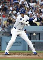 　レッドソックス戦の１回、見逃し三振に倒れるドジャース・大谷＝ロサンゼルス（共同）