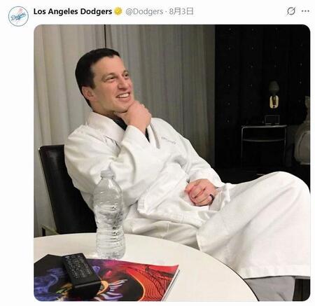 スクバル獲得後、ドジャースが球団公式Ｘにアップしたフリードマン編成本部長