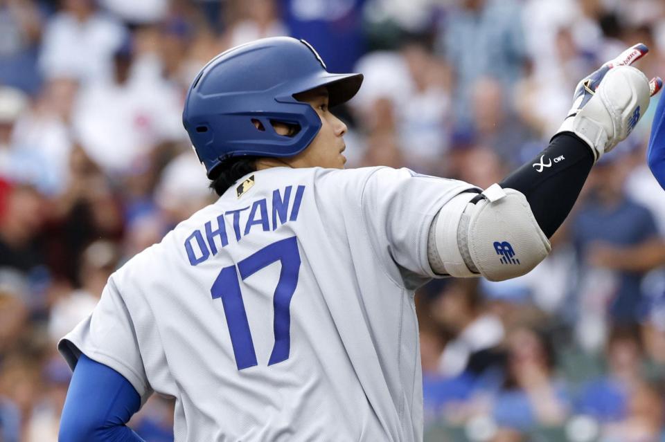 ８回、２６号２ランを放った大谷（共同）