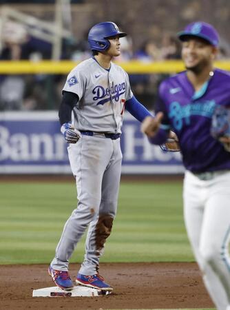 　ダイヤモンドバックス戦の３回、二盗に失敗したドジャース・大谷＝フェニックス（共同）