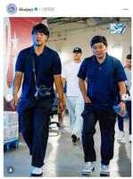 球場入りする岡本。ブルージェイズのインスタグラム（ｂｌｕｅｊａｙｓ）より