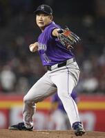 先発し、６回２失点で１２日朝２勝目を挙げた菅野（ゲッティ＝共同）