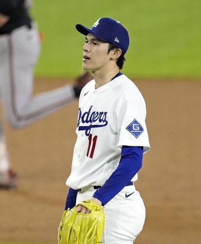 佐々木　連続押し出し四球にブーイング