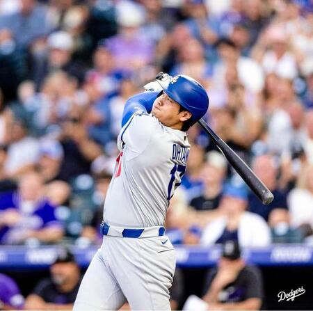 ３回、３０号２ランを放った大谷（ロサンゼルス・ドジャース提供）
