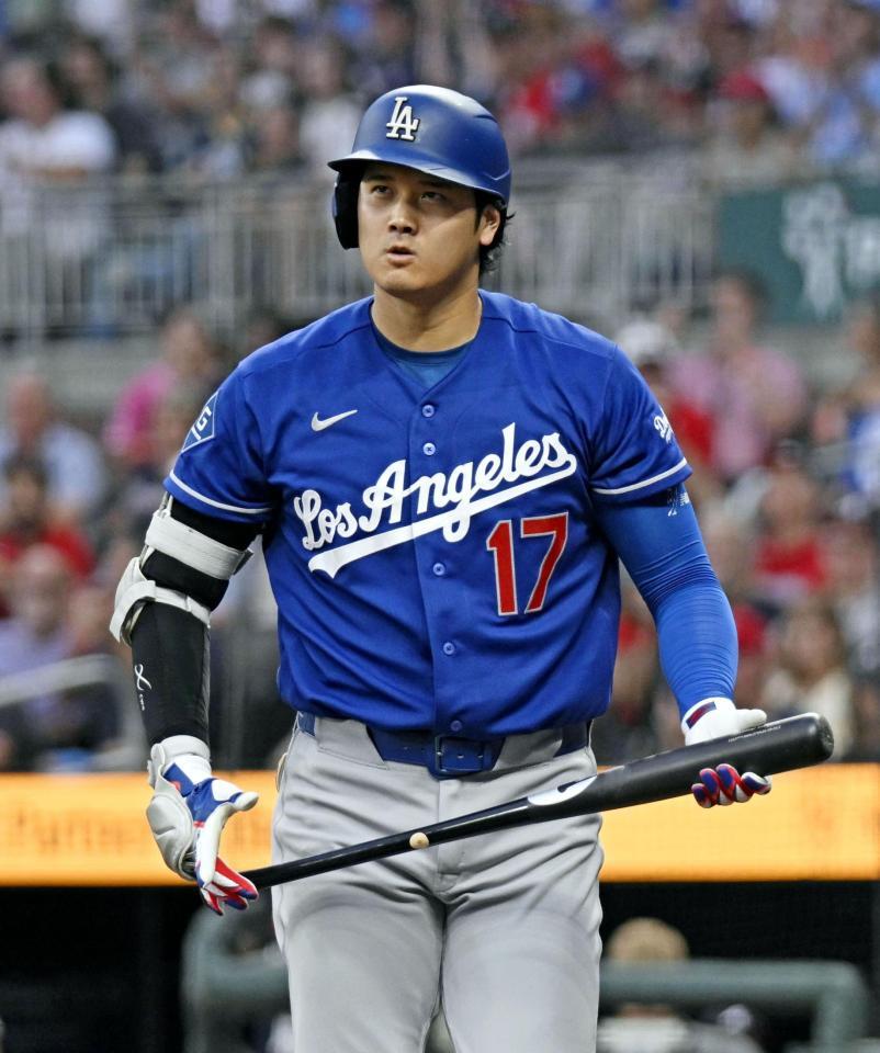 　ブレーブス戦の３回、空振り三振に倒れたドジャース・大谷＝アトランタ（共同）