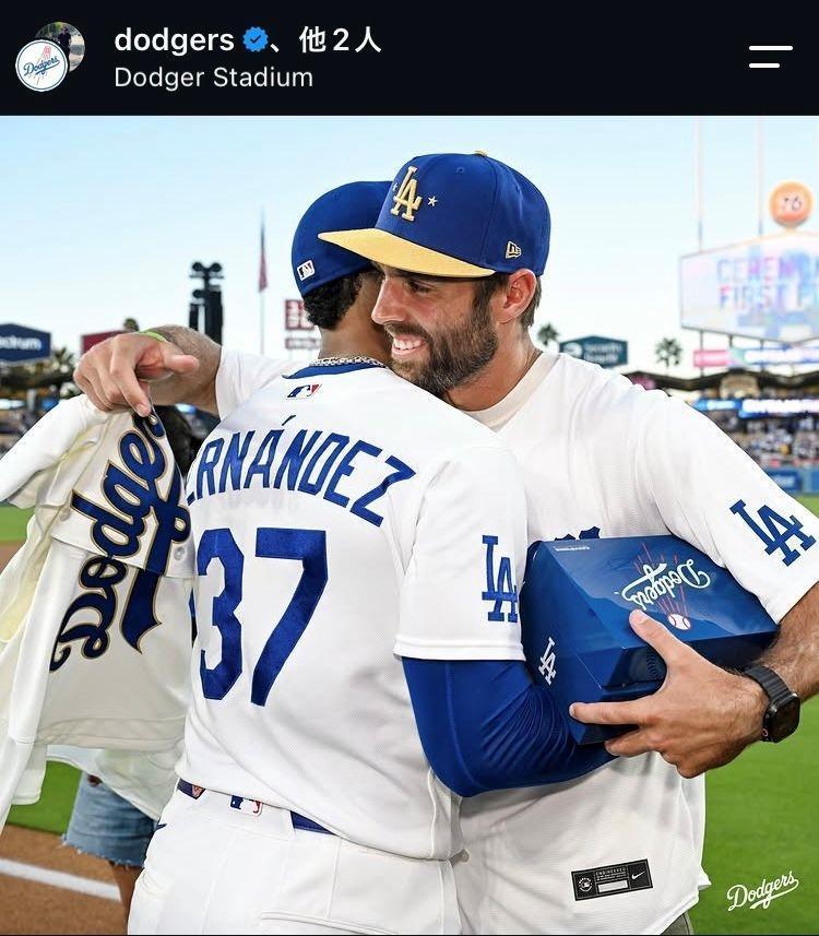 ドジャースのインスタグラム（＠ｄｏｄｇｅｒｓ）より