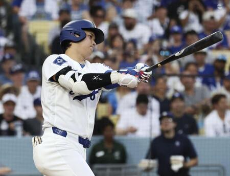 ３回、空振り三振に倒れた大谷（共同）